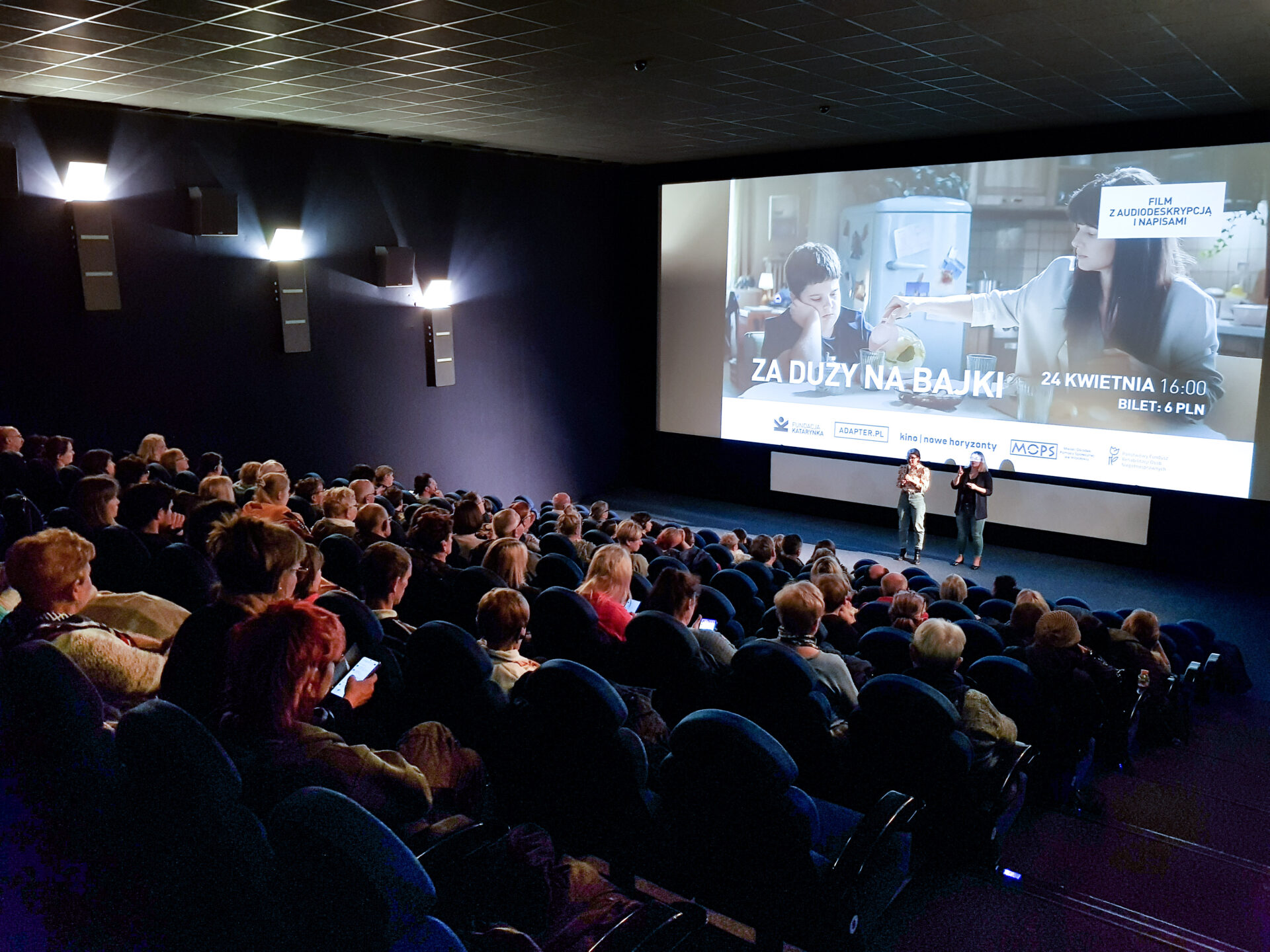kino nowe horyzonty we Wrocławiu. Pokaz dostępnego filmu Za duży na bajki